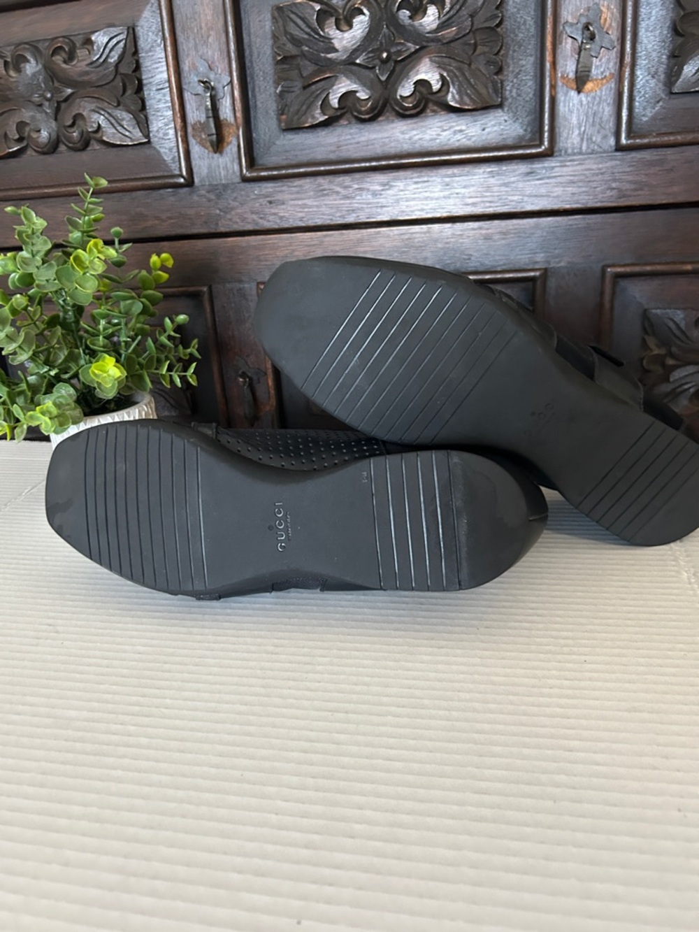 Gucci Black Leather & Textile Velcro Slip-On Sneakers - Picture 9 of 13